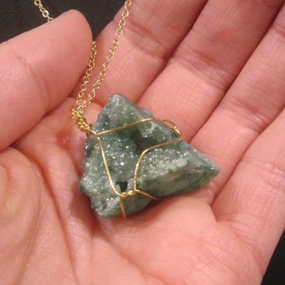 Jewelry - Green Raw Druzy Pendant Necklace